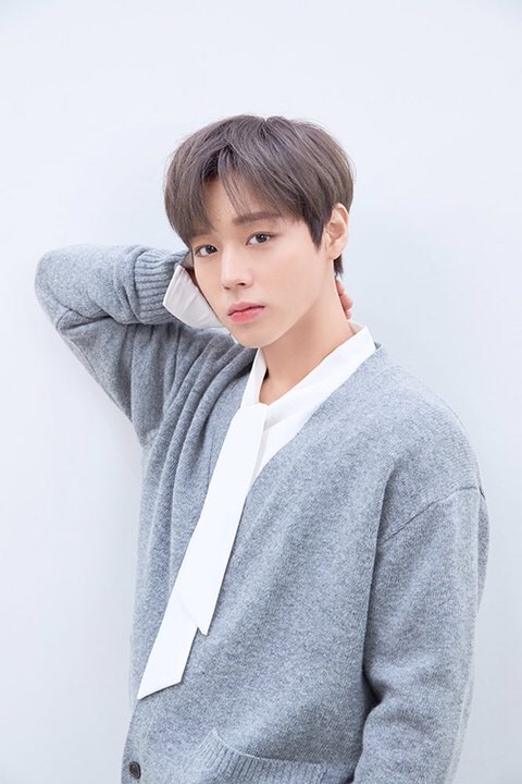 jihoooo_n_'s tweet photo. 박지훈 솔로 앨범 대박나자
#나만의꽃_박지훈데뷔
#Parkjihoon0326LoveOclock https://t.co/F0kFFc3oF7