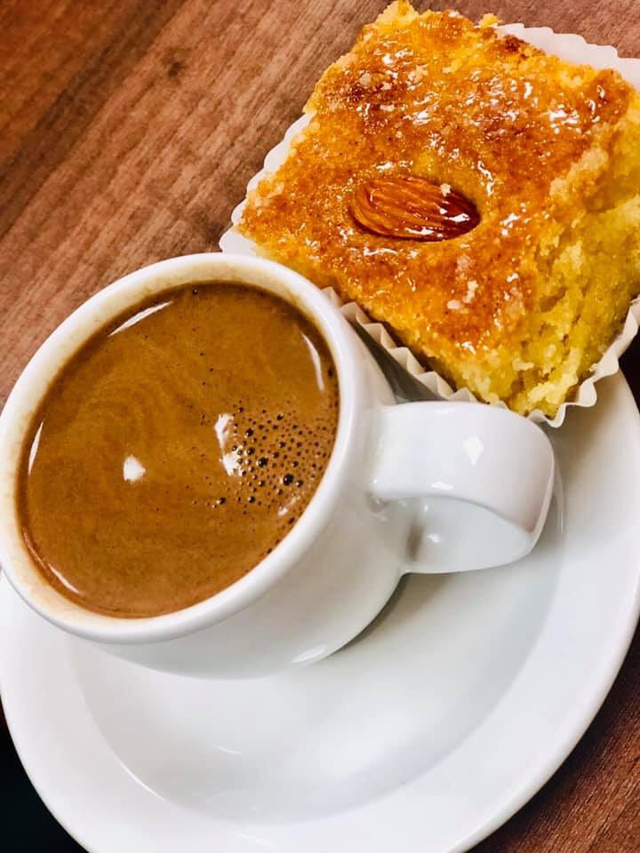 ZoroonaC's tweet photo. Arabic coffee and basboosa https://t.co/8cnL4PX9xG