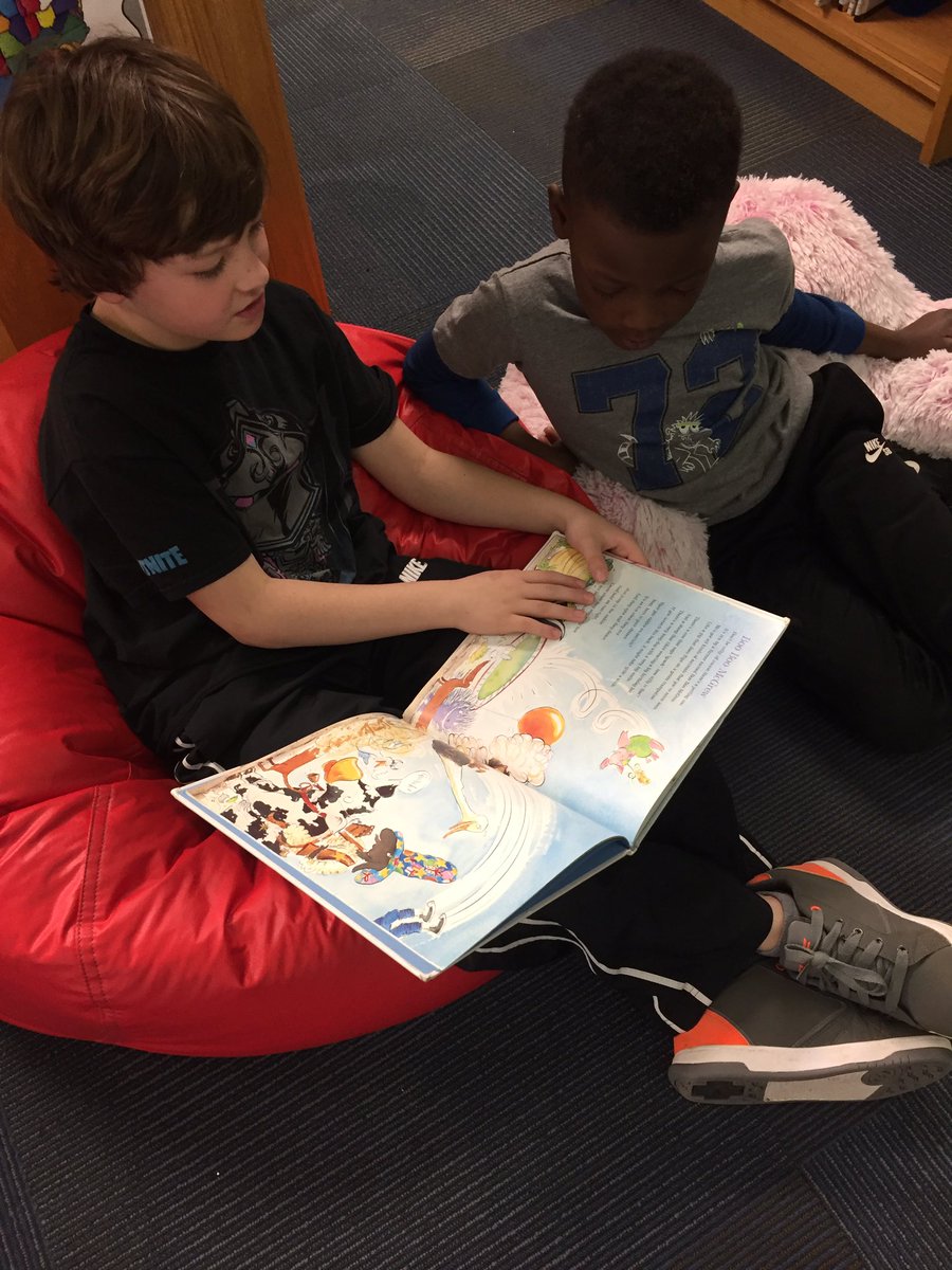 EcoffLibrary's tweet image. Partner reading poetry @EcoffElementary today! #ccpslibraries