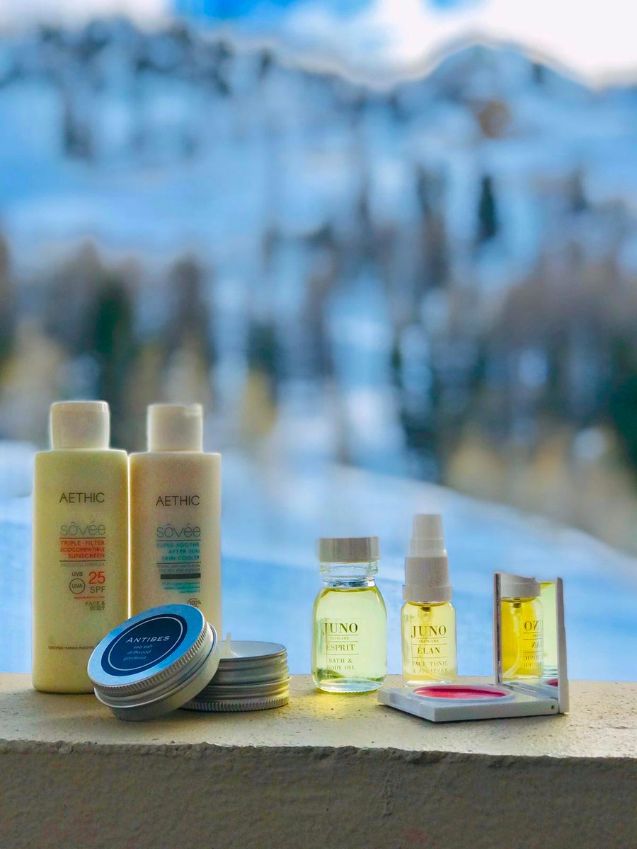 juno_skincare's tweet photo. Always great to see our products out & about. As part of a skincare routine on a mini ski break alongside @aethiclife - Repair, nourish, heal & maintain.
#skiing #facial #junoskincare #allnatural #beautyshortlistloves #nourishtoflourish #lovepeacesimplicity #crueltyfreeskincare https://t.co/qUCNP8A15t