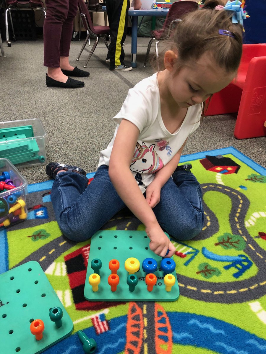 Building finger strength in pre-k. This is pre writing the fun way! ⁦<a href="/HumbleISD_PREK/">HumbleISD ECE</a>⁩  #ThisIsTexasPreK
