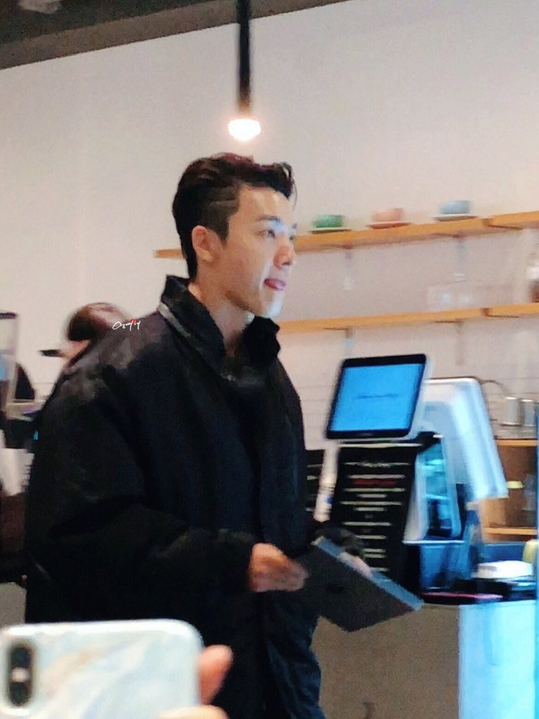 yingyuhae's tweet photo. 190325 haru&amp;oneday #동해 #donghae 🐯🖤🖤🖤 https://t.co/CPBFL74NzZ