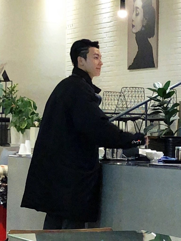 yingyuhae's tweet photo. 190325 haru&amp;oneday #동해 #donghae 🐯🖤🖤🖤 https://t.co/CPBFL74NzZ