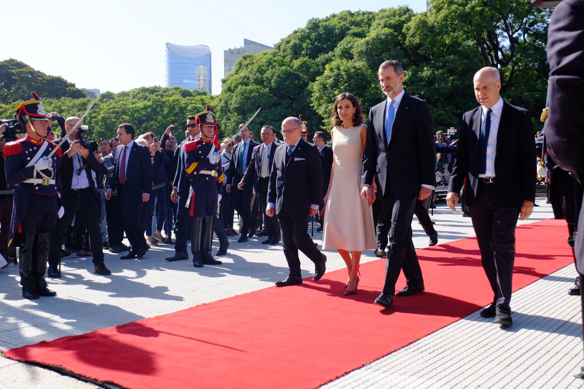 VISITA DE ESTADO A ARGENTINA. DEL 25 AL 26 DE MARZO - Página 2 D2govEOXQAA77Ia