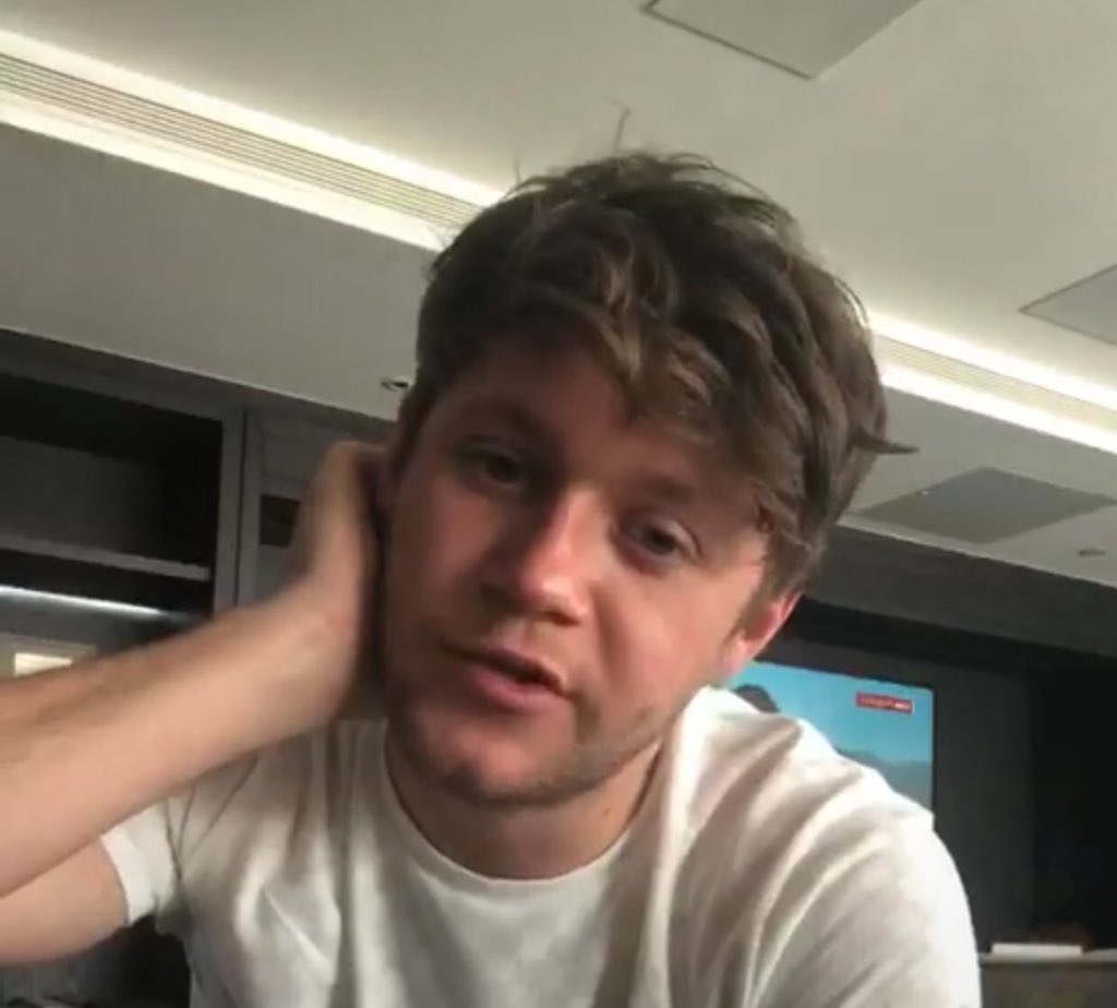 NJHTurkiye's tweet photo. Niall’ın yaptığı canlı yayından (25 Mart) (2) https://t.co/ULVwLLkxUk