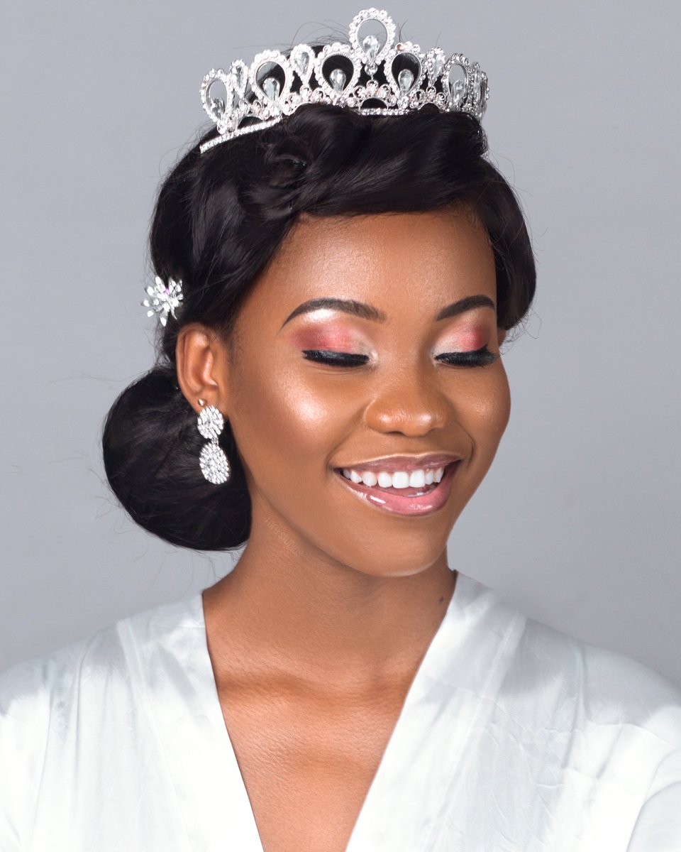 fofostudios's tweet photo. Bridal inspiration portraits for Sanns Hair &amp; Makeup. https://t.co/wqKh7xR0Jk