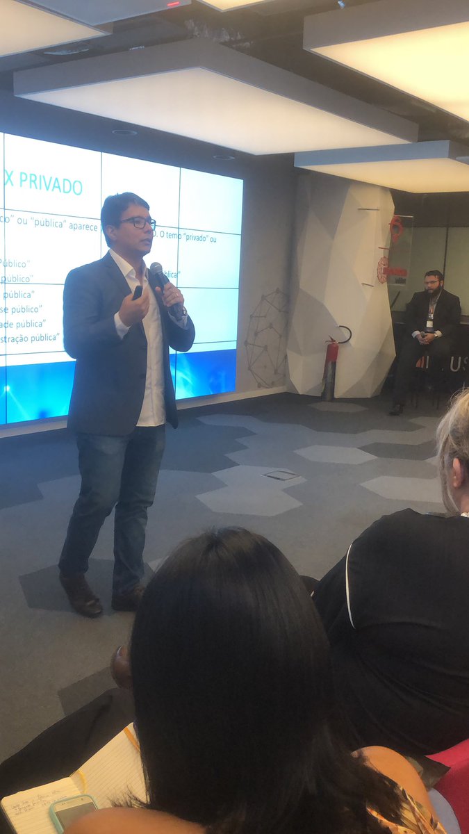 DARYUSBR's tweet photo. Talk Show: LGPD na pratica governamental. Especialistas @cal_aros e #fabricioalves. #summitsec #lgpd #DARYUS https://t.co/Tb4rujvpah