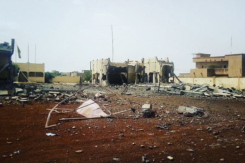 KLatif's tweet photo. 134 Fulani were massacred in an attack on their village this past week in central Mali.  Their attackers surrounded their village at dawn, killed most people, including the children, in their homes, and then burned down those homes and whatever else they could.  #MaliMassacre https://t.co/bBHJiLJeZW