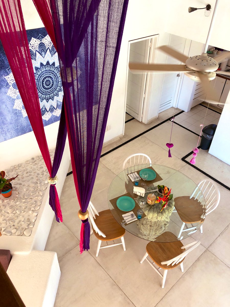ExpertaViajera's tweet photo. Gracias por prepararnos el mejor fin de semana en #PuertoVallarta con mucha adrenalina, comida deliciosa, la mejor playa y los mejores paisajes y vistas.
Cuando vayan busquen a *Rocío* a través de su cuenta en Twitter @TuConcierge #ConciergeOnline https://t.co/ED3Q5QFR2B