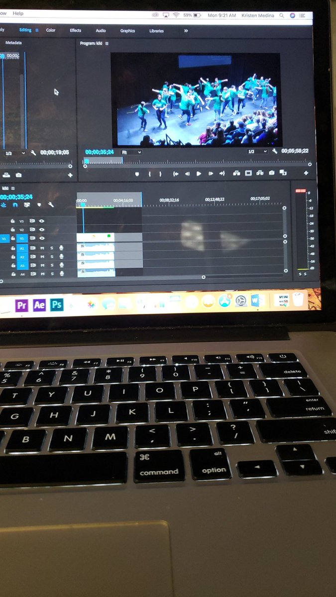 Kristen19__'s tweet photo. Here's more behind the scenes of me working on my project!
#BTS @presstheplay
#working https://t.co/S6o9yf40hr