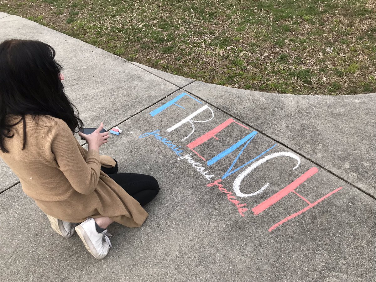 Madame_Crenshaw's tweet photo. Chalking the sidewalks for #CosbyWLWeek #wearecosby #CCPSWL https://t.co/HuXALEP2cV