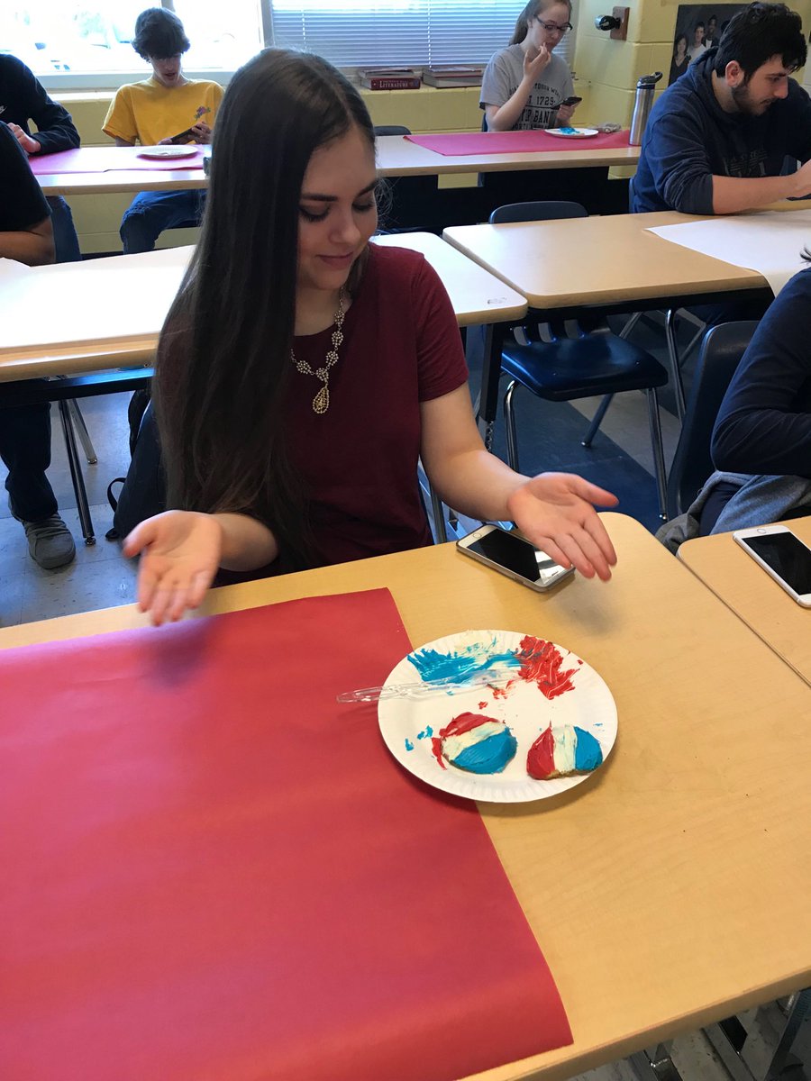 Madame_Crenshaw's tweet photo. Les biscuits! #CosbyWLWeek #wearecosby #CCPSWL https://t.co/tS5twqUXQA