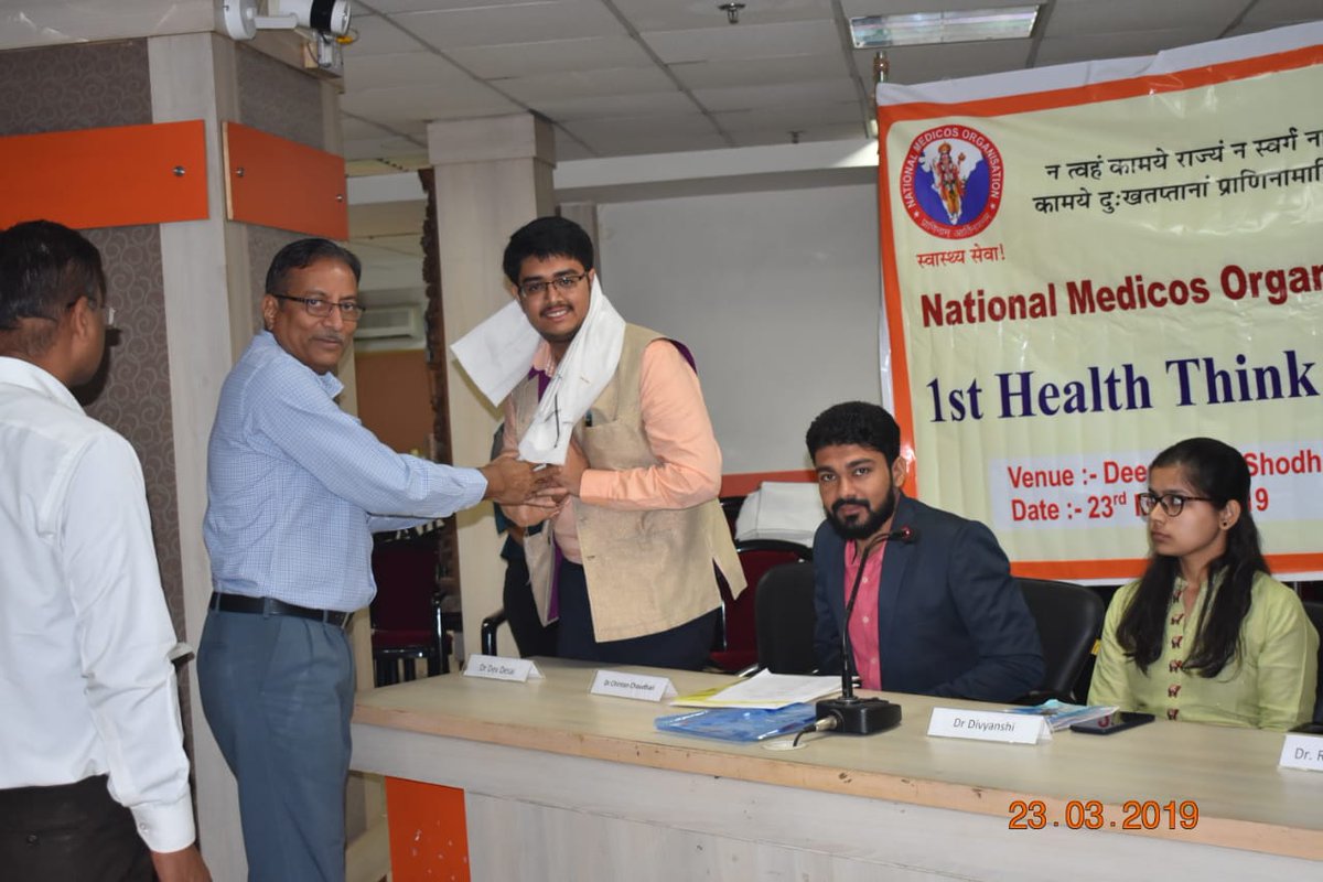 NMOBharat's tweet photo. #HTT2019
1st session of Health Think where our young and energetic Guest Speakers https://t.co/uYzh0Dsae8 Desai, Dr.Chintan Chaudhary, Dr.Divyanshi and Dr Raktim Tamuli presented their views on the topic: Minimum payscale for residents and doctors all over India. #LongLiveNMO😇 https://t.co/ZlMVRvJIV6