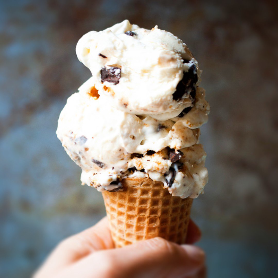 UhlmansIceCream's tweet photo. Yum – S'mores ice cream! 
What are your favorite Uhlmans flavors? 
#icecreamlovers #smores #commentyourfavorite https://t.co/nUryiy618k
