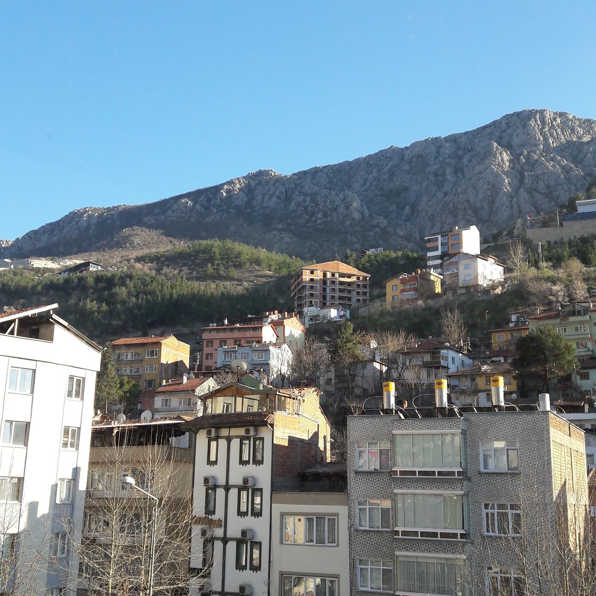 Amasya gunesli ama hava soguk...sicak biseyler icmek gerek..💕💕💕