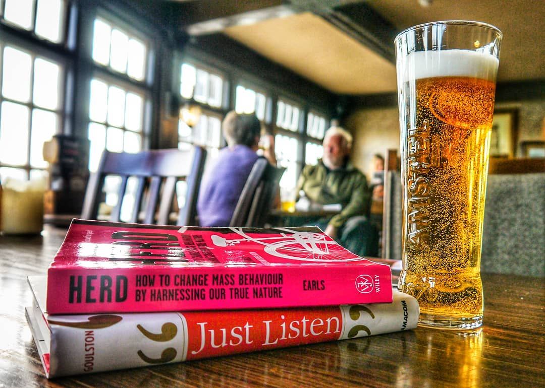 ElseLondon's tweet image. At @ElseLondon - we book club 📚

else.do/2YprQcD

#Reading #Learning #Conversing 
#Books #BookClub #PubLunch #GroupDiscussion
#ExperienceDesign
#ELSELondon