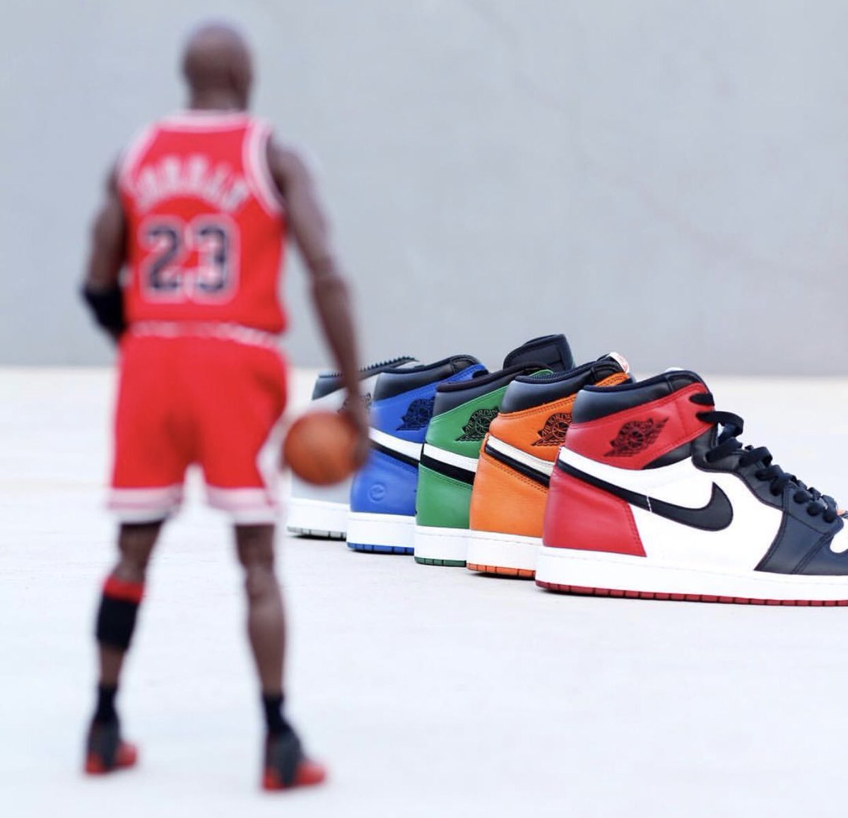 SneakerFiles.com tweet media