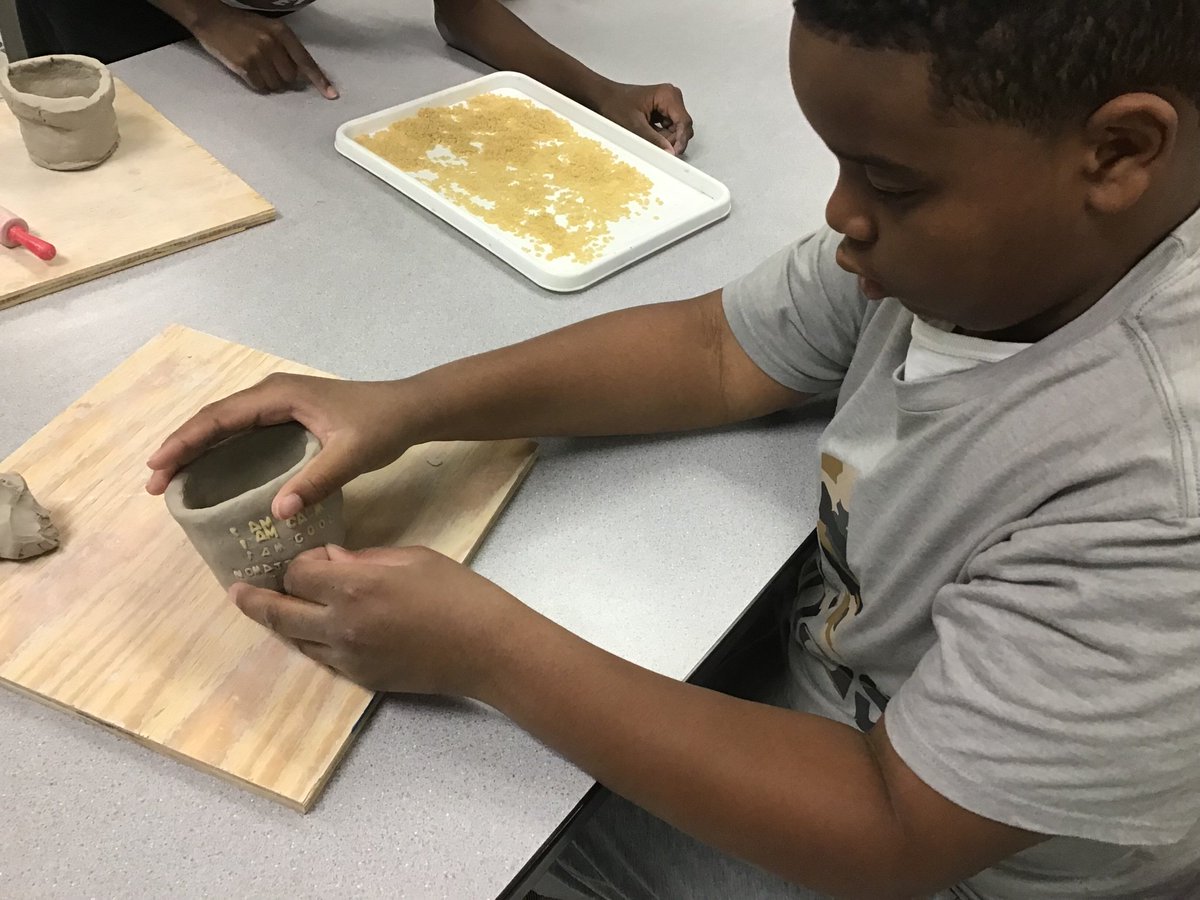 artwithMsB's tweet photo. We may have made a mess, but we couldn’t be prouder of our personality, clay, coil cups!
#ThisIsWoodgate #claycups @TXarted @woodgatemisd @MidwayISD https://t.co/dTmb8twzN5