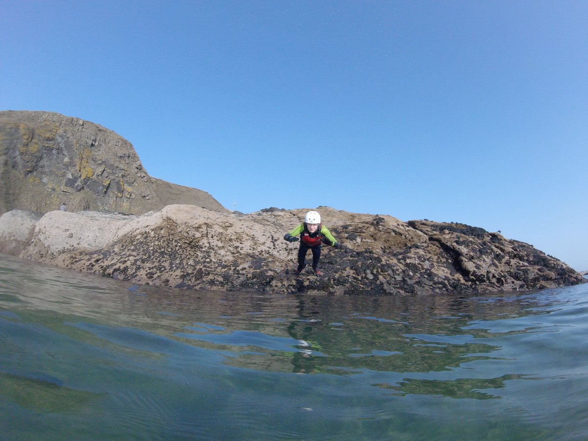 MYDGAdventure's tweet photo. Jumping into Monday like....#MyAdventureIs #wildnature #Scotland #outdoors #jumping #coasteering #adrenaline #extreme #adventure #Mondaymotivation #liveoutdoors #inspiration #water #splash #springiscoming https://t.co/OEJNai20sA