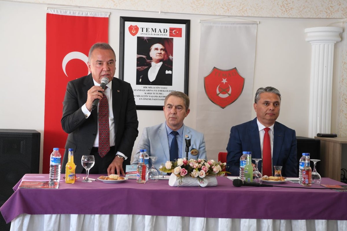 Muhittin Böcek