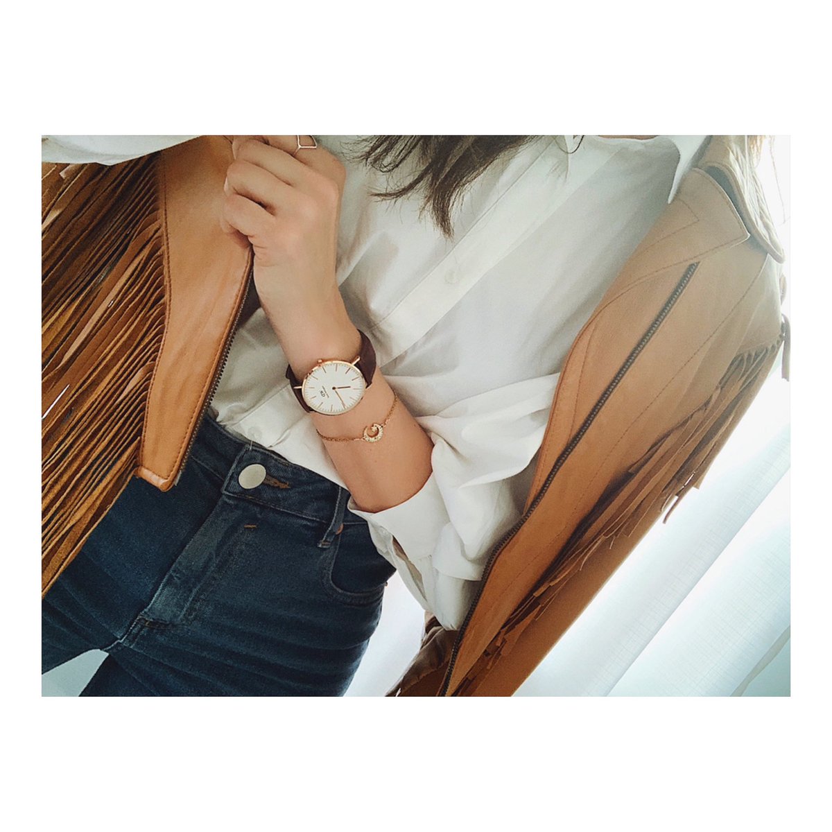 MirandaTCS's tweet image. The leather fringe jacket is back in a big way for spring, and I’m totally here for it. 

#vintage #springtrend #wiwt #thechicstreet