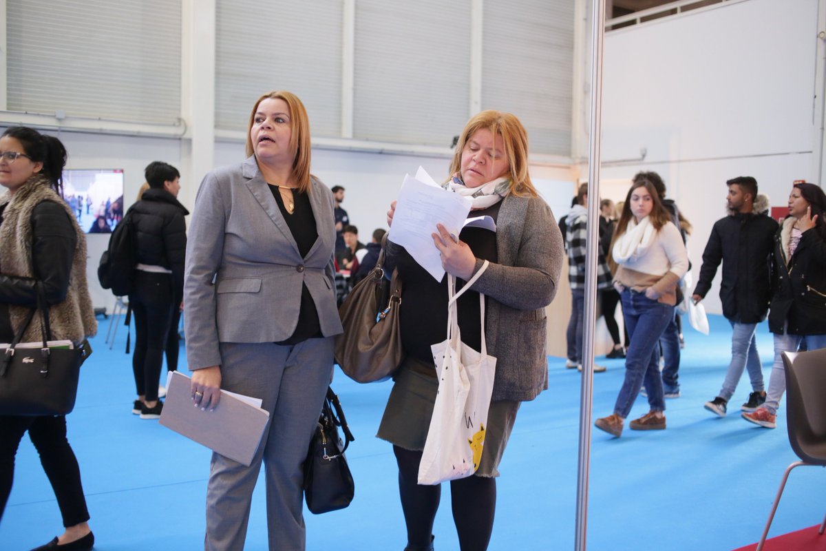GipuzkoaTurismo's tweet photo. Ha comenzado en Ficoba la tercera edición de Turislan, la feria de Euskadi del empleo turístico con récord de ofertas de trabajo. Hoy y mañana una oportunidad inmejorable para encontrar empleo y a asistir a interesantes talleres prácticos sobre la búsqueda de empleo. https://t.co/IgQv30FnF0