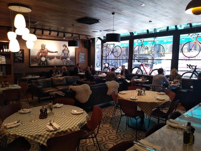 Last week we were in #Stockholm looking for opportunities to expand Biklio further in green Sweden. We loooooved the city and one of the coolest caffés in town, the @Bianchicafe #cyclingsweden #cyclingstockholm #cyklar