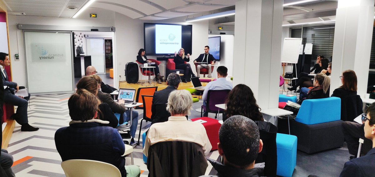 En DIRECT 👉 de la Chaire de recherche <a href="/agipi_/">Agipi</a> à @kedgebsMRS pour débattre sur les nouvelles formes d’organisation du #travail 👌 Avec <a href="/vlambertferry/">VirginieLambertFerry</a> directrice #AMFT Sylvie Brunet Professeur Chercheur en management &amp; responsabilités sociales et Mathieu Gardin #CEO <a href="/OxycarHQ/">OXYCAR</a> 🚀