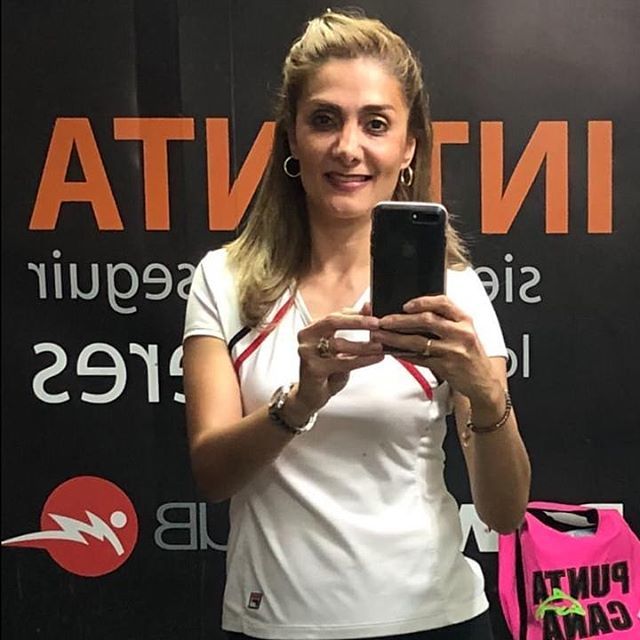 dralauravargas's tweet image. ✨Inicia la semana llena de energía y de pensamientos positivos.
#yoentrenoenpowerclub. 🏋
. 
Si lo deseas con trabajo lo consigues. 💕
. 
#DraLaura #panama #pty #dralauravargas #odontologia #bienestar #salud #love #amor #family ift.tt/2Frtodp