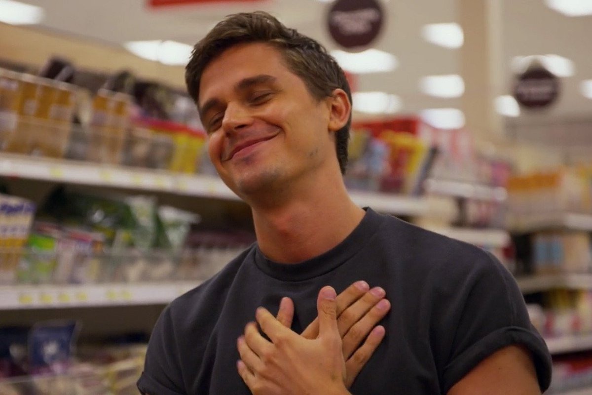 brionycwsmith's tweet image. Off to the @agotoronto soon to celebrate the new line of Cafe Appliances with @antoni of @QueerEye! Any burning kitchen Q&apos;s for the #QueerEye3 babe? 🍽️ #curatedbycafe #distinctbydesign