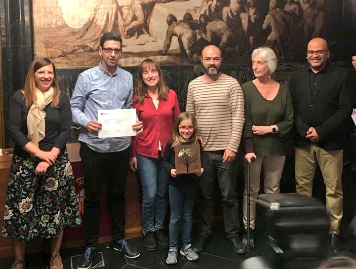 escolaDrassanes's tweet photo. @jordiserarols @jquintelag @consorciedubcn @AMPADrassanes @SEciutatvella 👏🏽Contents de rebre de @Laiaortiz @miquelessomba el #premiBarcelonaInnovacio19 en reconeixement del projecte #RAVALSTEAM compartit  amb @insmilabcn 
💪🏾Força per millorar i aprofundir en l'eix #DRASSANESTEAM https://t.co/07mo1ztKeG