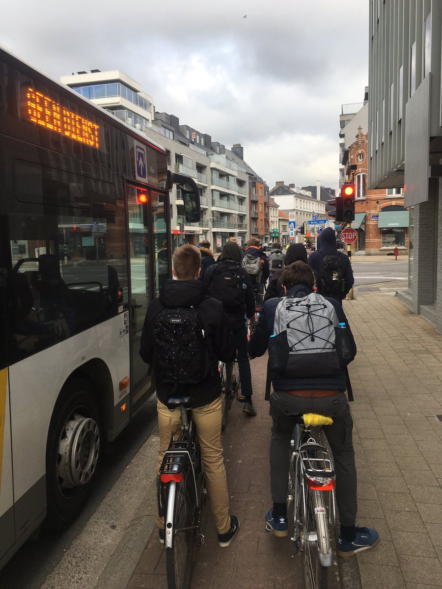 janvermeulenD's tweet photo. Vandaag zat ik in de #fietsfile naar #Deinze #koningfiets https://t.co/WGAp4QfOVf