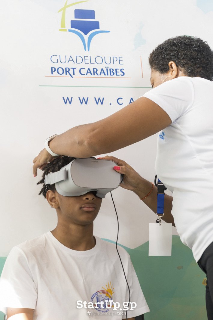 PortGuadeloupe's tweet photo. 🚀 #OpenInnovation, #RéalitéVirtuelle, Concours #Pitchtech : Retour sur la présence du Grand Port Maritime de la #Guadeloupe au #STGP19 sommet de l'innovation, du numérique, et de l'économie disruptive organisé par @GuadeloupeTech les 22 &amp; 23 mars ✅ : https://t.co/qUr1OOi3vU https://t.co/rmtyIbhtbm