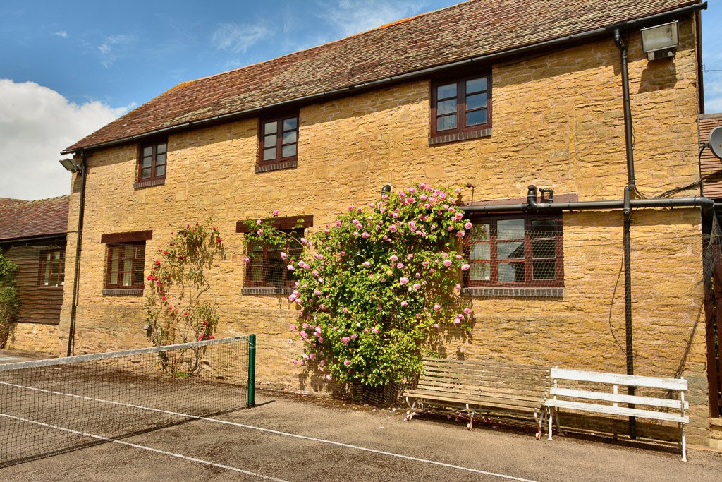 UpperOnibury's tweet photo. 3 of our self catering holidays cottages all sleep 12, perfect for group holidays with friends &amp; family!
https://t.co/kBpD6xfaXG
#BridgnorthHour https://t.co/PCHdoBcJHE
