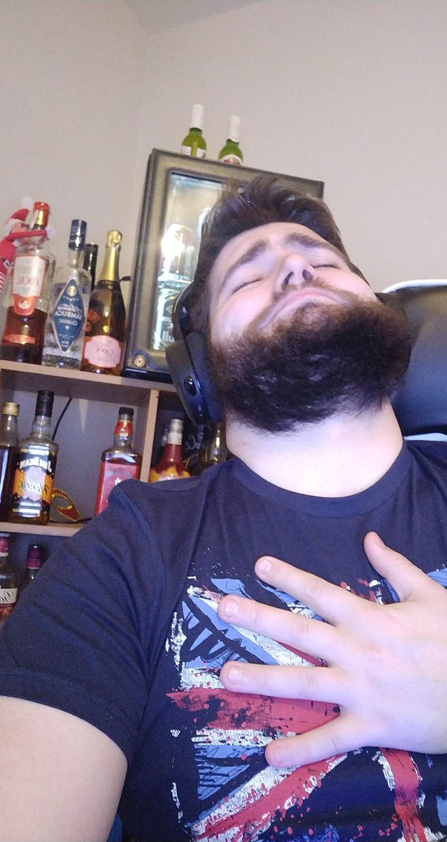 jordofthenorth's tweet photo. Livestreaming with love and laughter! Got games and drinks!
Missed you all- have an awesome Monday!
@val_nex #community #ukstreamer #beard #JustFriends #lavaP #TopNotchMusic https://t.co/nJqIKYMDB1
