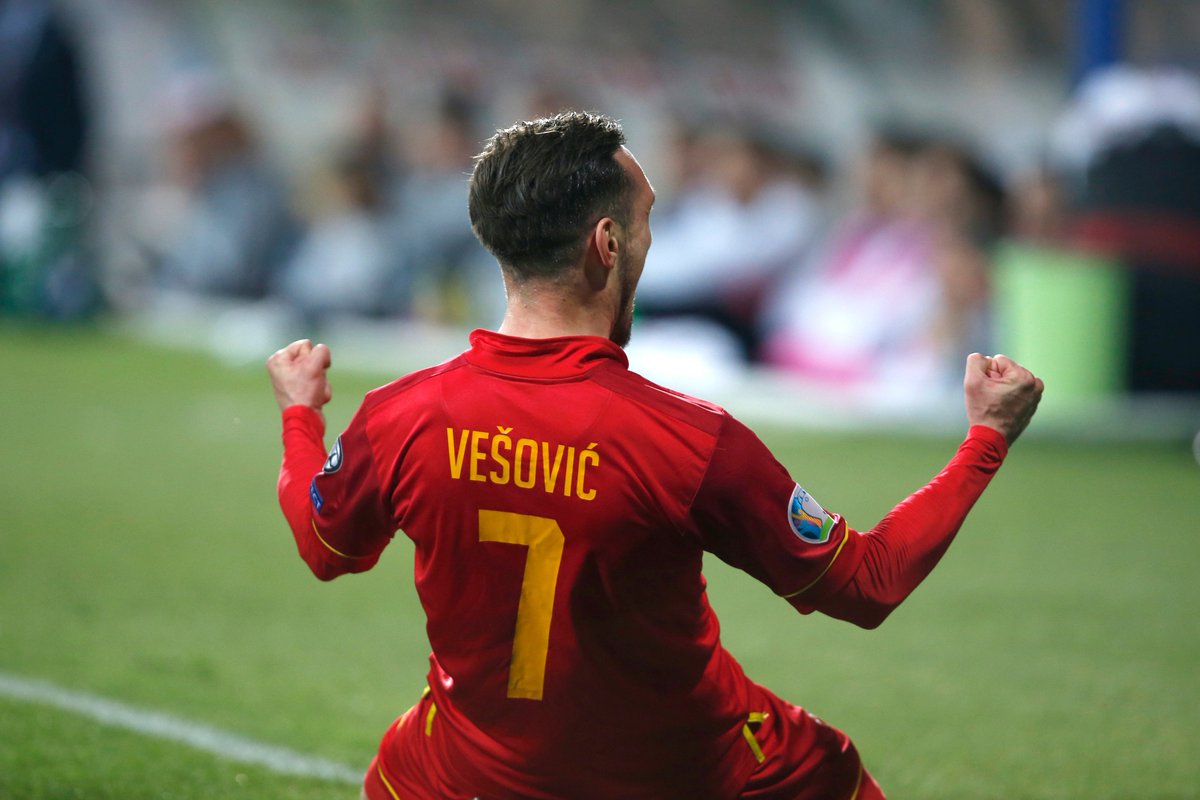 ESPNDatos's tweet photo. Gol de #Vesovic! Los dos partidos entre #Montenegro y #Inglaterra disputados en Podgorica han terminado en empate https://t.co/5fjwwnLfwI
