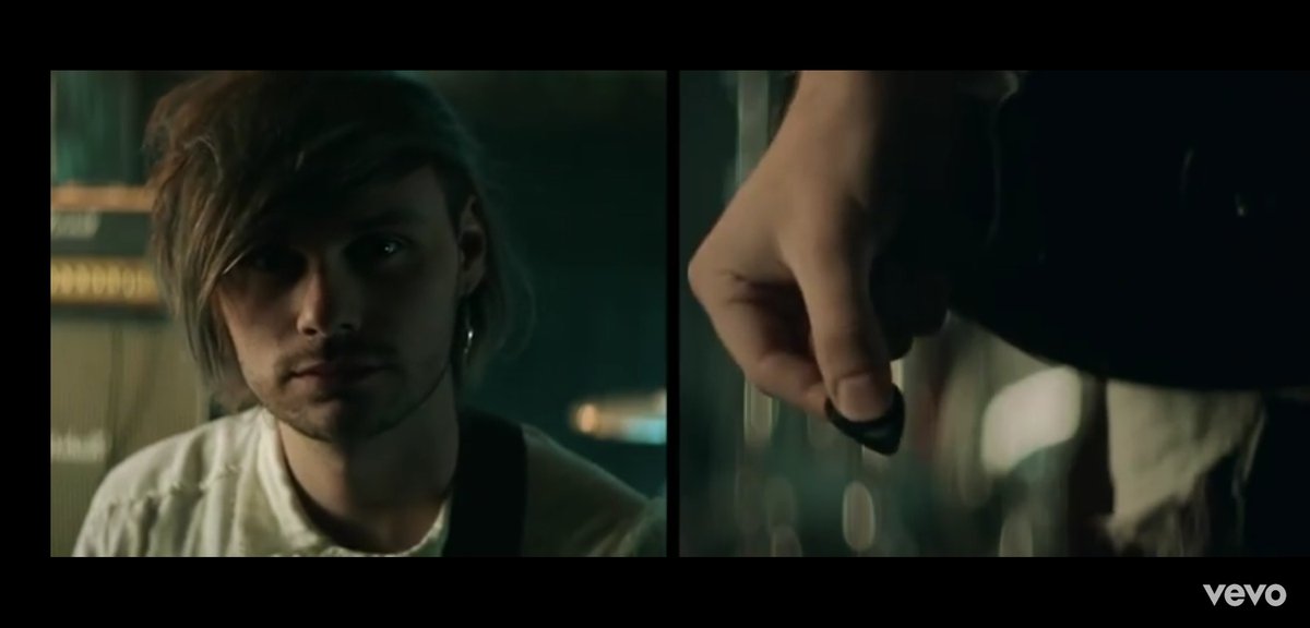 dabimlot's tweet photo. can we take a moment to see how beautiful they are #WhoDoYouLoveMusicVideo https://t.co/IPMwXdR6Pk