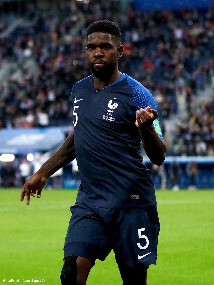 ActuFoot_'s tweet photo. Casse la démarche... 🎶🕺 https://t.co/ewasgurGzG