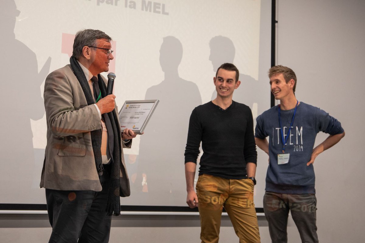 EnactusFrance's tweet photo. #BioDemain, c’est un projet Enactus porté par des étudiants #entrepreneurs, qui soutient les agriculteurs en #conversion #biologique, en vendant leurs produits à un prix équitable. Retrouvez-les sur les marchés à #Croix et à #Lille ! 
Lire l'article : https://t.co/IhdCwLen33 https://t.co/jWMC5j6IO7
