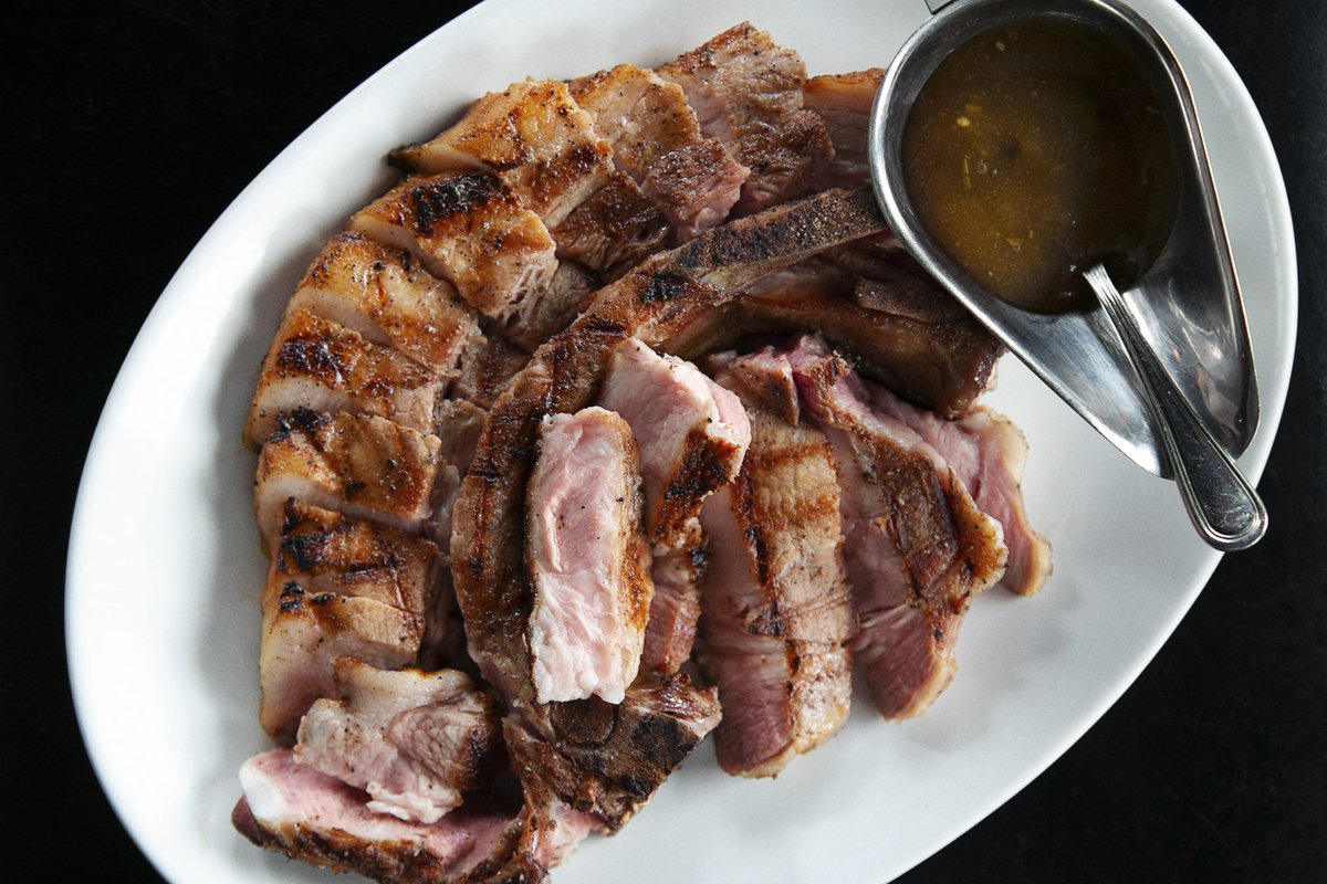 fookcomm's tweet image. YUUMMY! Tomahawk Pork Chop by @snacktimusprime @MapleLeafTavern
#food #foodlovers #foodpics #eat #tasty #hungry #toeats #foodjournal #photography #toronto
