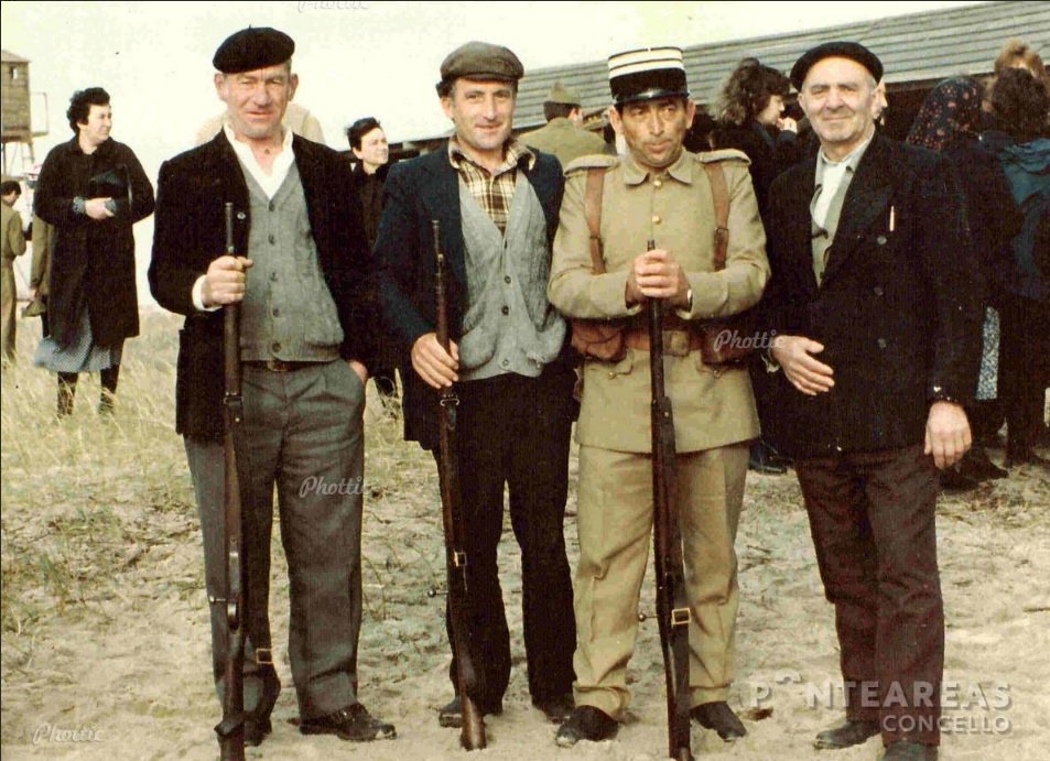 Phottic's tweet photo. Actores de Guláns - Ponteareas (Pontevedra) en la película “Gallego”
Film dirigido por Manuel Octavio Gómez. Año1987
Quieres ver más sobre Ponteareas y sus recuerdos?
Entra en https://t.co/cze36YjEMj
#Phottic #Ponteareas ##recurdos #fotoantigua #película #Gallego #actores #rodaje https://t.co/7UY6tXxu4e