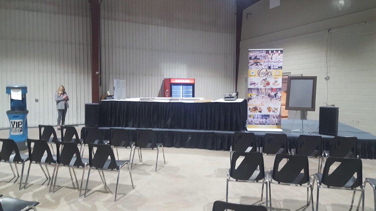 AgCulinaryMb's tweet photo. The stage is set and up first is chef Luc Jean. 3 demos today at 12,230 and 5pm. Luc is preparing some Manitoba pork dishes #Manitobapork https://t.co/9aMszKd7Uq