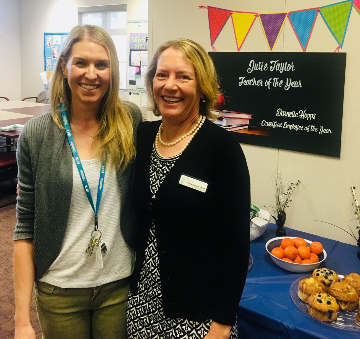 schade4kids's tweet image. Celebrating with ⁦@SolanaBeachSD⁩ 2018-19 District Teacher of the Year-Solana Pacific’s Julie Taylor.  Congratulations! A well deserved honor. #sbsdedu #sbsdsp ⁦@SanDiegoCOE⁩
