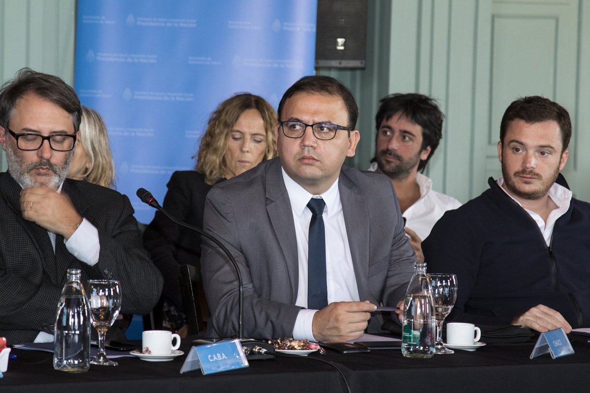 ChacoSalud's tweet photo. #COFESA El subsecretario de Salud, Cristian Obregón participa del encuentro de autoridades y referentes sanitarios de todo el país para tratar estrategias, recursos y otras cuestiones en torno a la atención. #ChacoPresente #TrabajoenEquipo https://t.co/ajc9YFXJh1