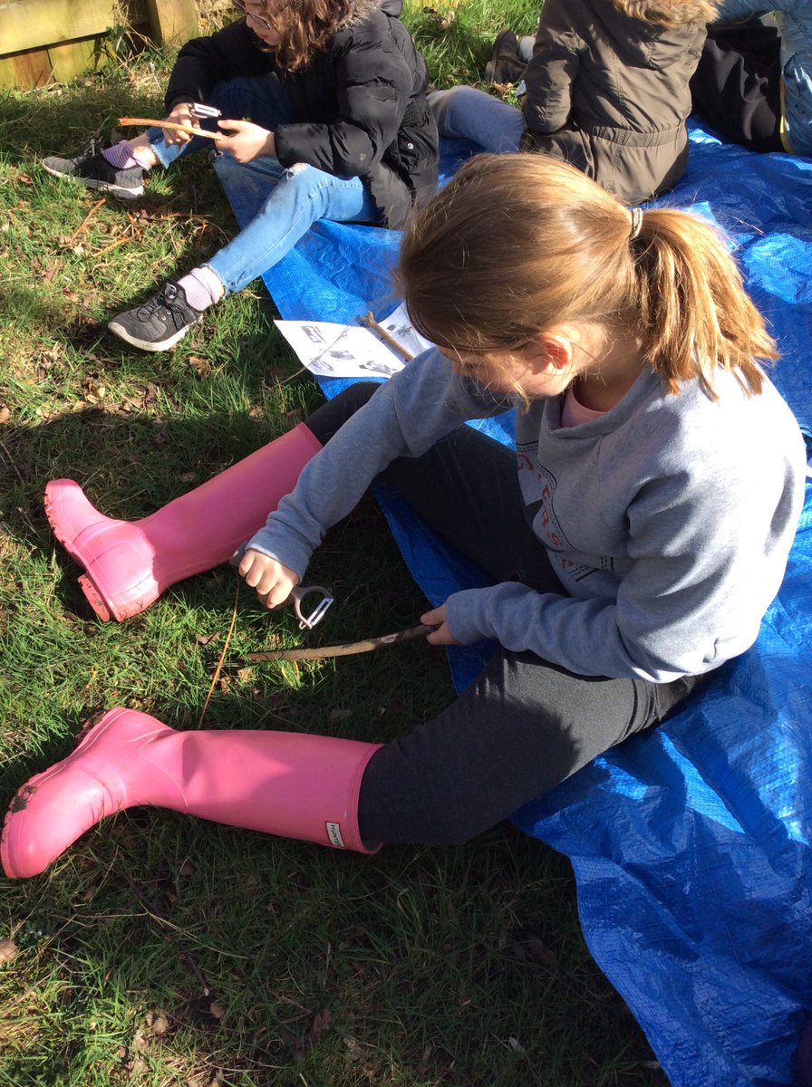 LewerMrs's tweet photo. Outdoors 🌿🌳@HuttonCran #hcpscurriculum https://t.co/p7z3rHK3xQ