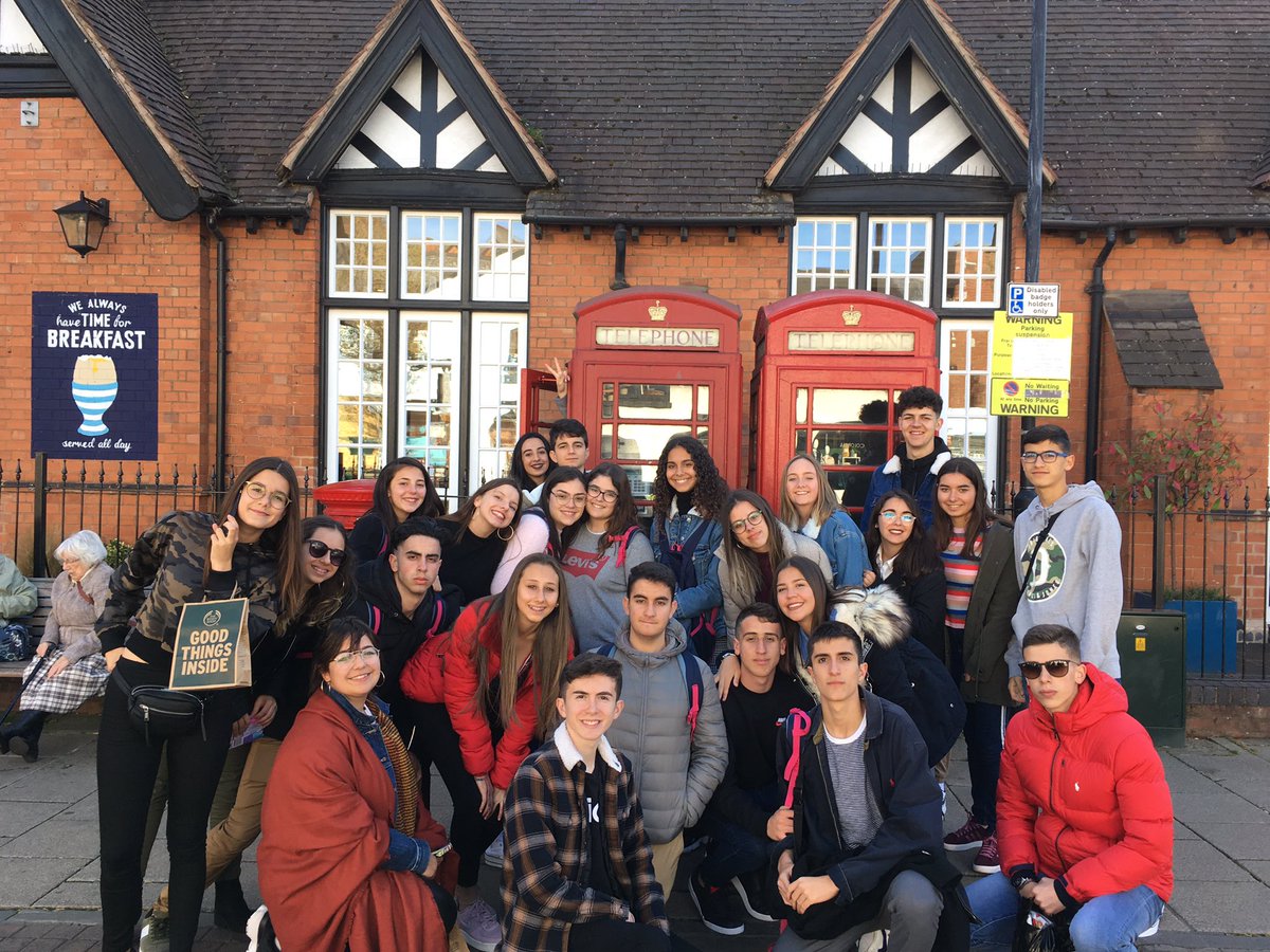 RealejosNazaret's tweet photo. Conocemos Stratford, y la casa natal de Shakespeare, una Preciosa ciudad medieval #viajecultural #BeLifeBeLive @Csdomingo @coleinnovadores https://t.co/XxUMB0J6P9