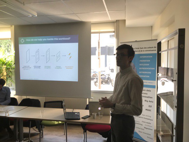 Hyperlex_'s tweet photo. 📍L'équipe Hyperlex présente pour le lancement du GT2 sur l' #IntelligenceArtificielle et technologies dans l'industrie de la connaissance et des contenus au @Le_GFII

#IA #Legaltech #GFII 
🔗 https://t.co/ElOK0UDbfx https://t.co/HU0H7RW1Bl