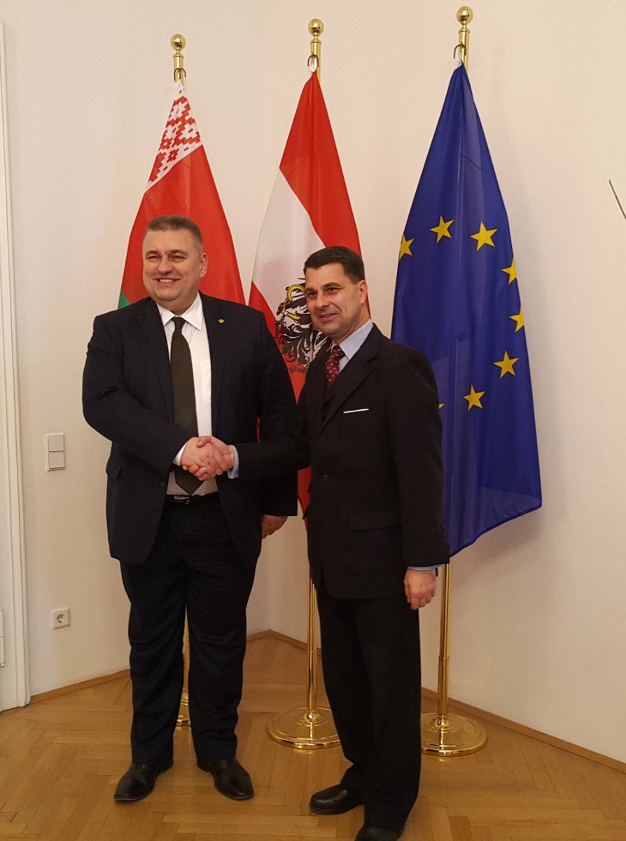 BelarusVienna's tweet photo. #Belarus Deputy Minister of Foreign Affairs Oleg Kravchenko met General Secretary of the #Austrian Foreign Ministry Johannes Peterlik. The wide range of topics of bilateral agenda and issues of Belarus-EU cooperation were discussed
@BelarusMFA https://t.co/KkgC33LLlO