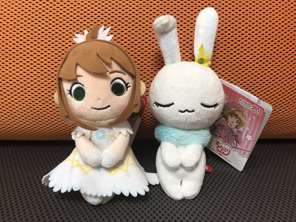 여행 마지막날은 도쿄역에서 친구랑 식사후 아키하바라를 마지막으로 다녀올 생각이었는데 코인락커에 짐을 못 넣었던 상태라 도쿄 캐릭터  스트리트만 다녀오게 되었네요😂 NHK샵에 사쿠라 굿즈가 소량 있었는데 캬라솔은 크기땜에 어쩔수 없이 포기하고ㅠ 춋코리상 ...