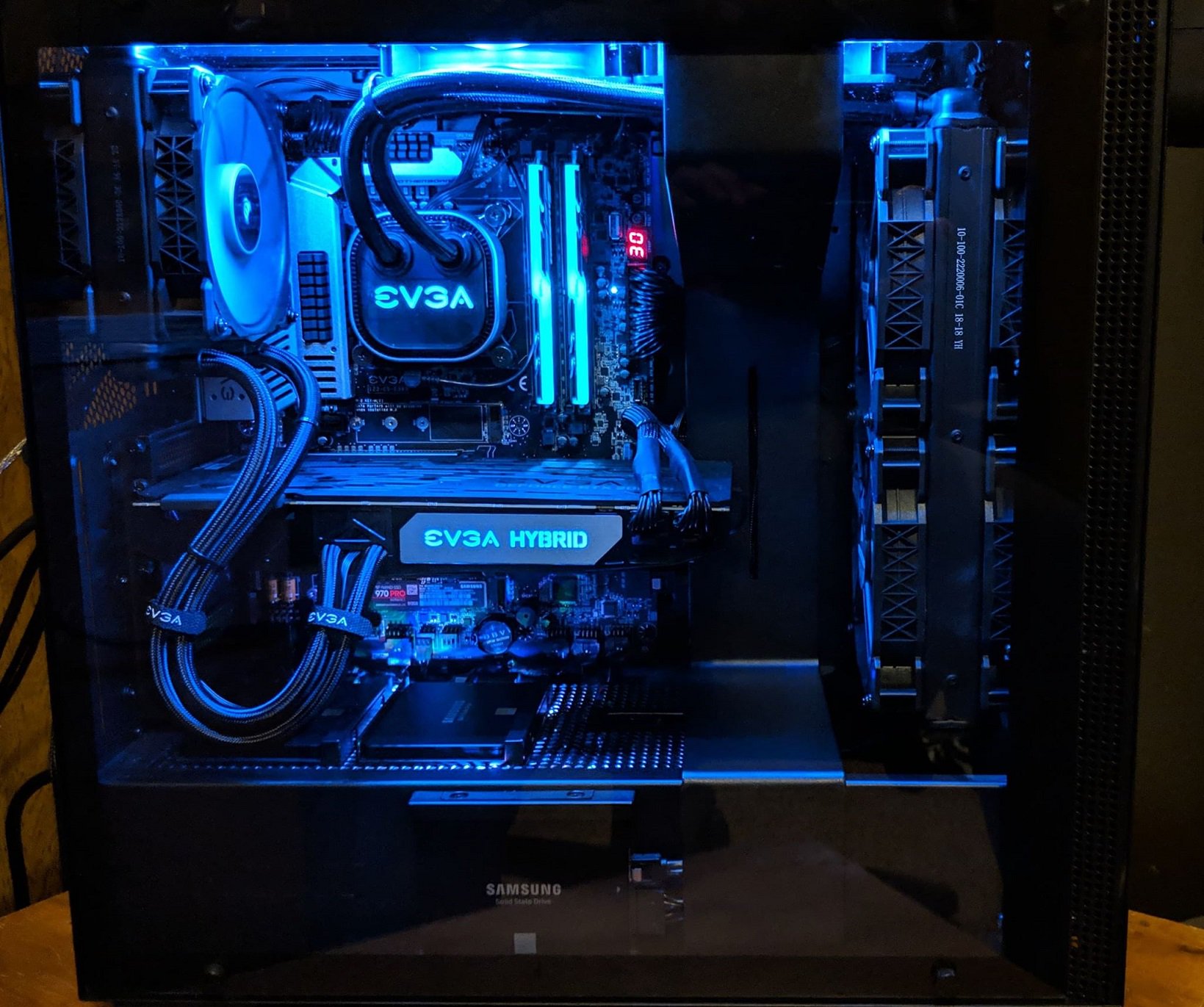 Bløde let plejeforældre EVGA on Twitter: "Featured on today's #ModsRigsMonday! Check out this cool  system called "EVGA Z390" by streetglide420. Feat: EVGA @IntelGaming Z390  FTW, EVGA @NVIDIAGeForce RTX 2080 Ti FTW3 ULTRA Hybrid, 1000G3 PSU,